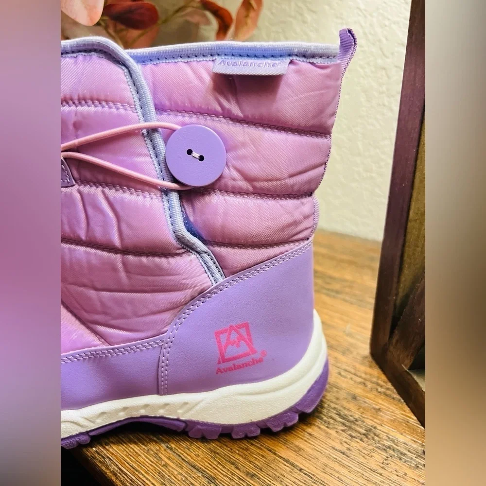 Avalanche Girls Boots Purple & Lavender Puffer Snow Boots Size 4